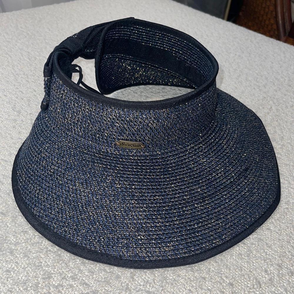 Packable Sun ‘n’ Sand sun hat roll up visor. Navy blue gold threading